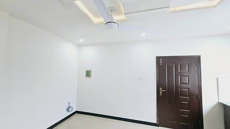 450 Square Feet Flat For Rent In Citi Housing Scheme 5