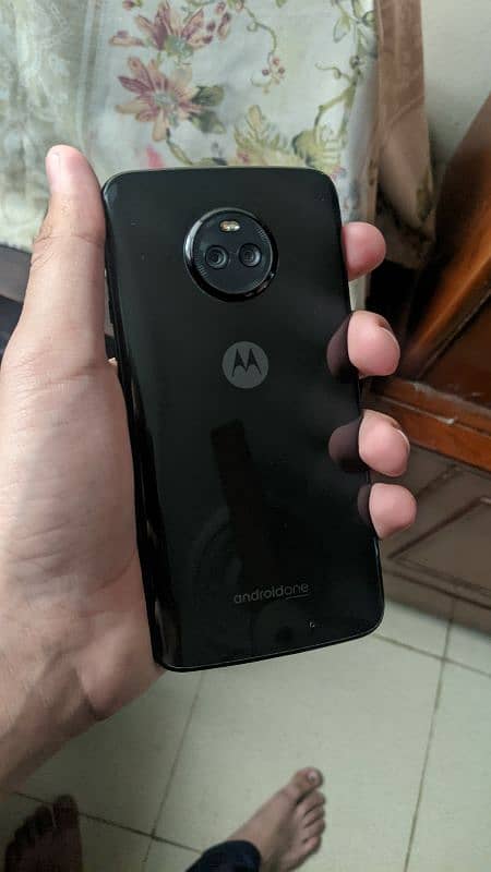 Motorola X4 0