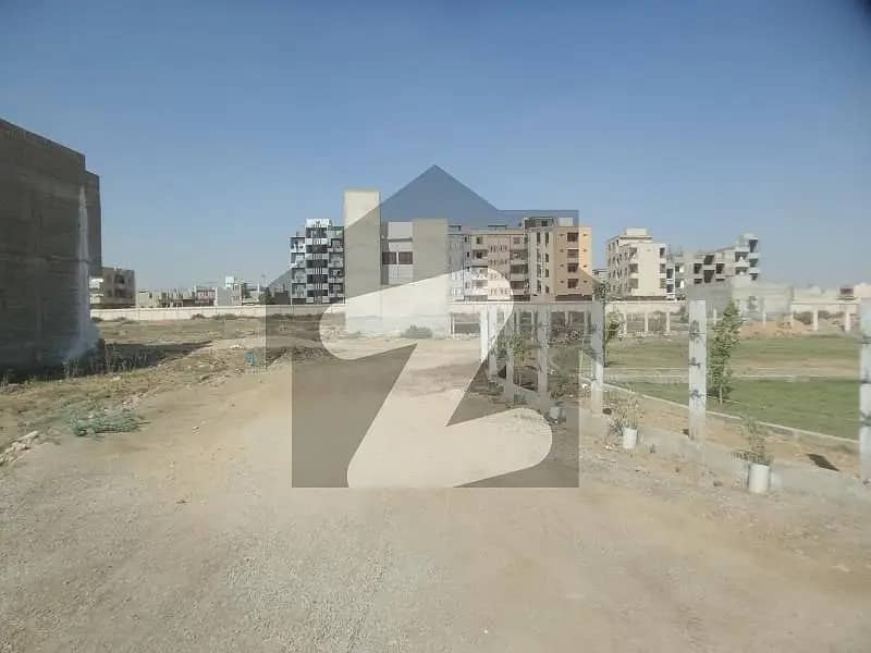 Prime Location 200 Square Yards Residential Plot For sale In The Perfect Location Of Corniche Society 0