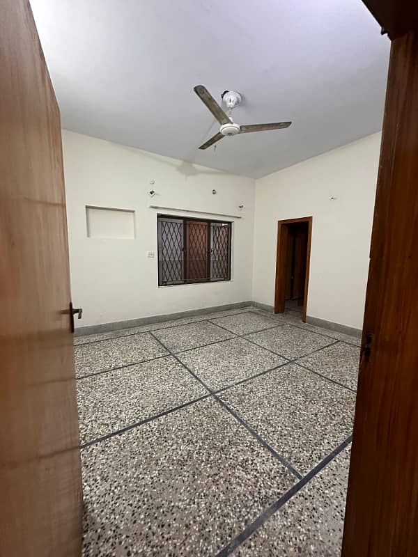 BRAND NEW UPPER PORTION FOR RENT LOCATION JAN COLONY 3