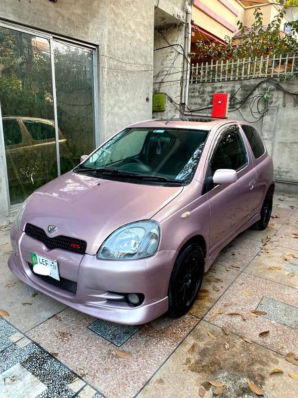 Toyota Vitz 2001 3