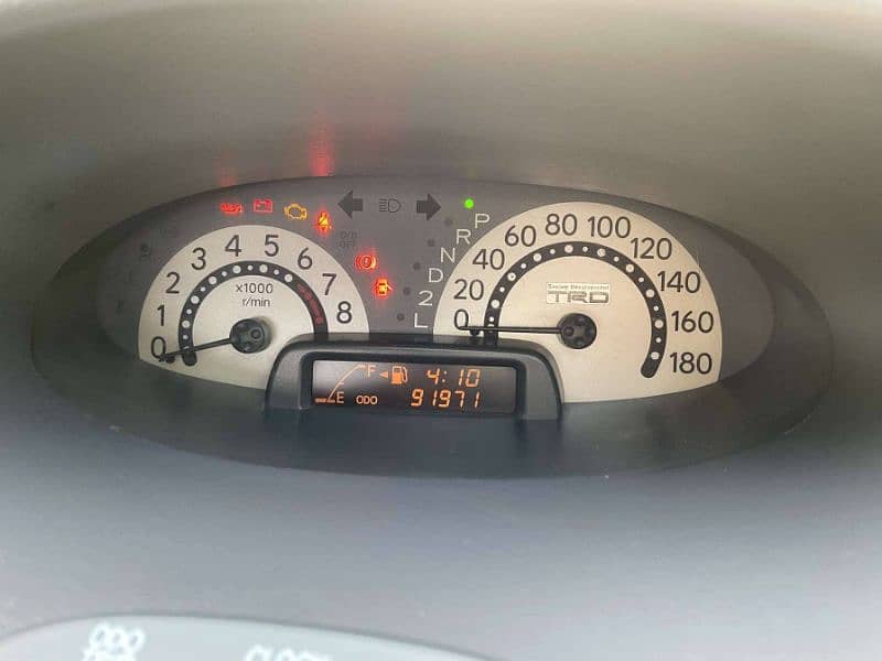 Toyota Vitz 2001 17