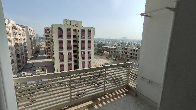 Flat Of 1050 Square Feet Is Available For Sale 9