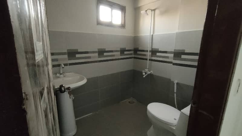 Sania Corner 2 Bed DD Flat 6