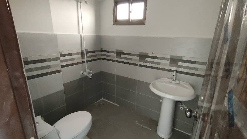 Sania Corner 2 Bed DD Flat 7