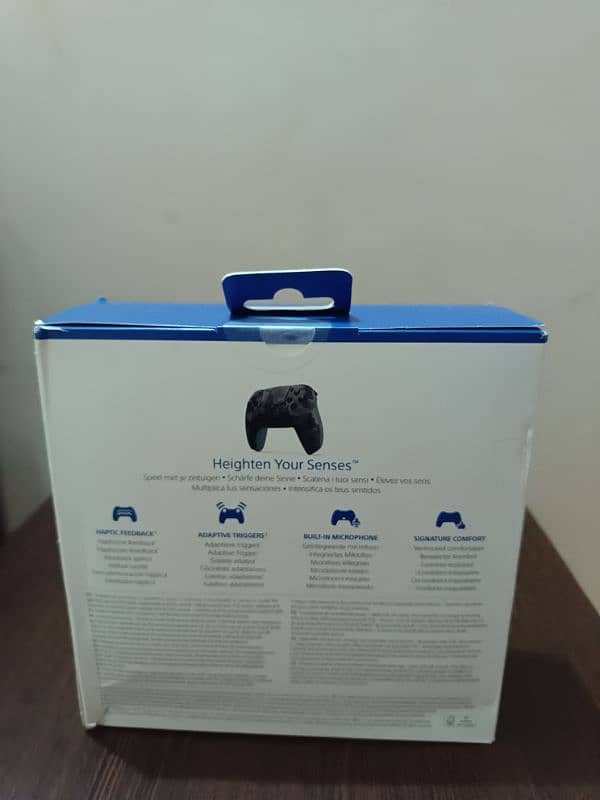 PS5 Region 1 USA model for sale with black face plates New camo contrl 14