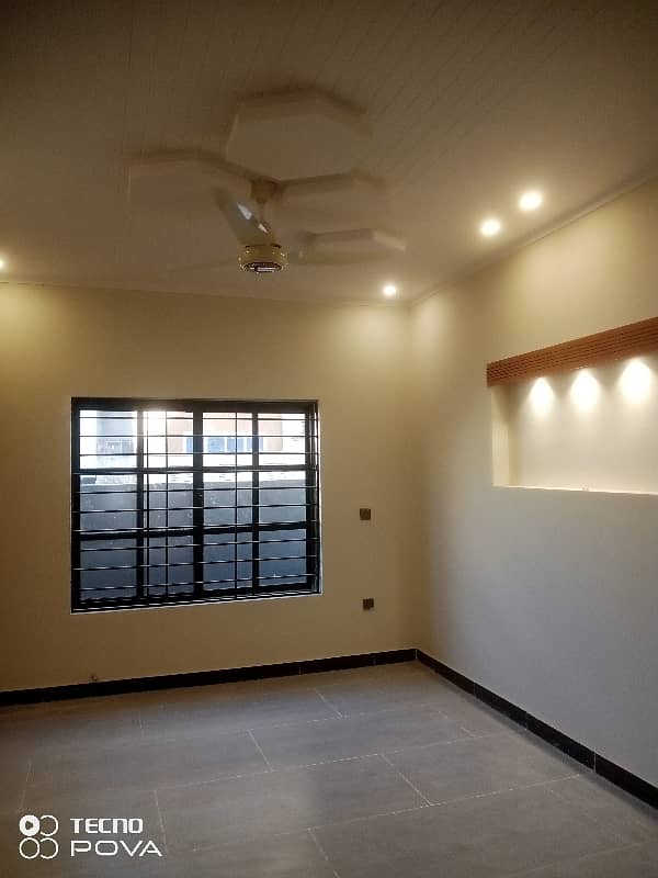 5 Marla Corner Double Unit House For Sale 9