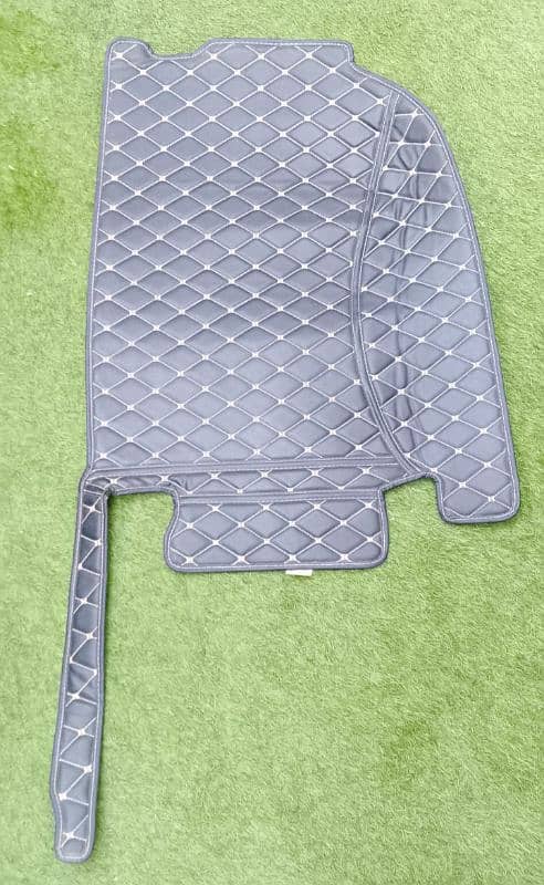 Toyota Prado 7D Floor Mats 2