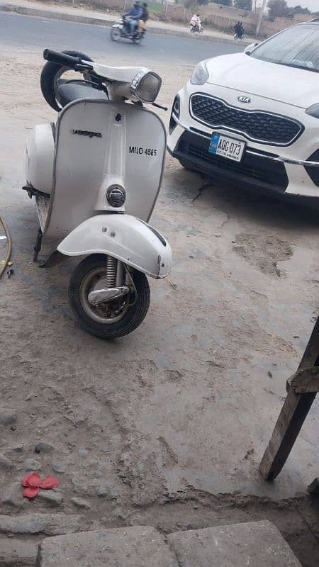 vespa italy model 4