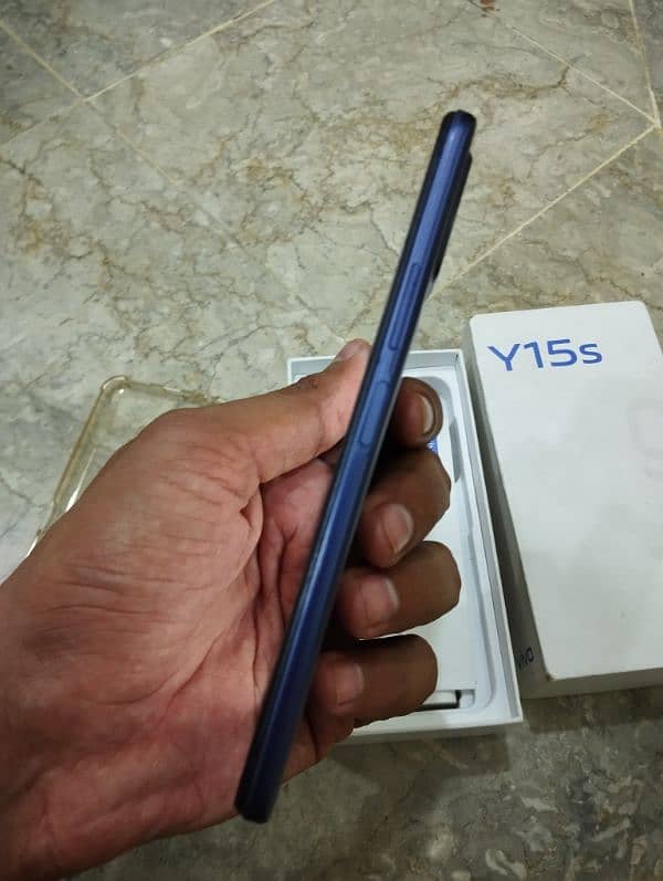 Vivo Y15s 3