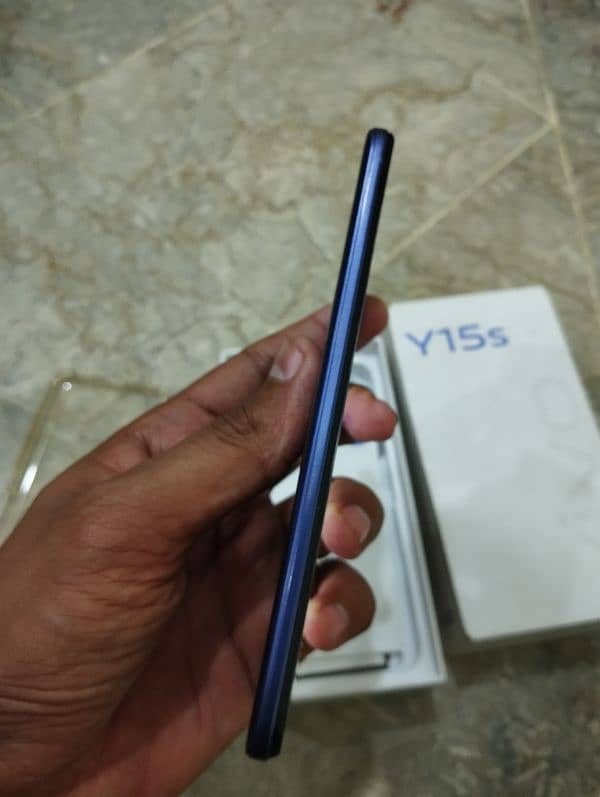 Vivo Y15s 4