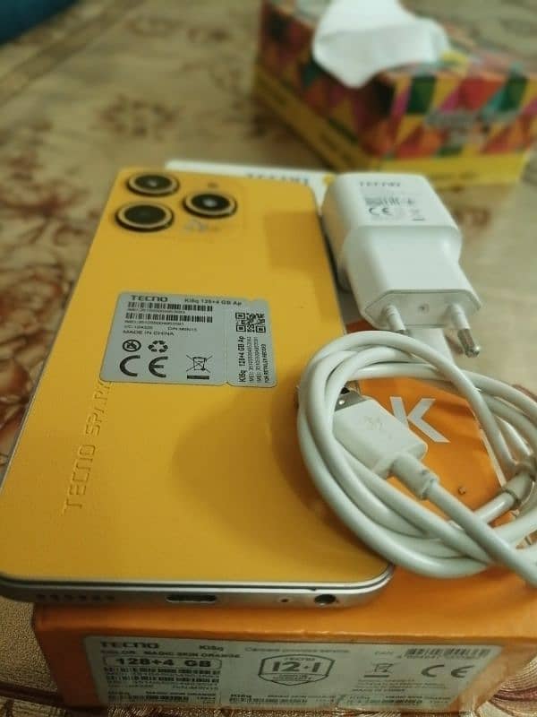 Tecno spark 10 8/128 External 4 gb No open no repair. 1