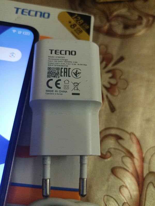 Tecno spark 10 8/128 External 4 gb No open no repair. 8