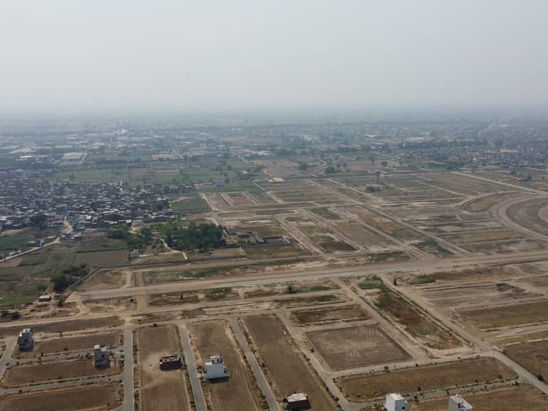 1 Kanal Plot Available On Installment (Royal Palm City Gujranwala) 1