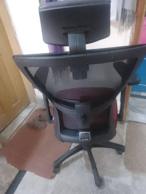 Gaming and office Hydrolic Chair (Dubai Stock) 1