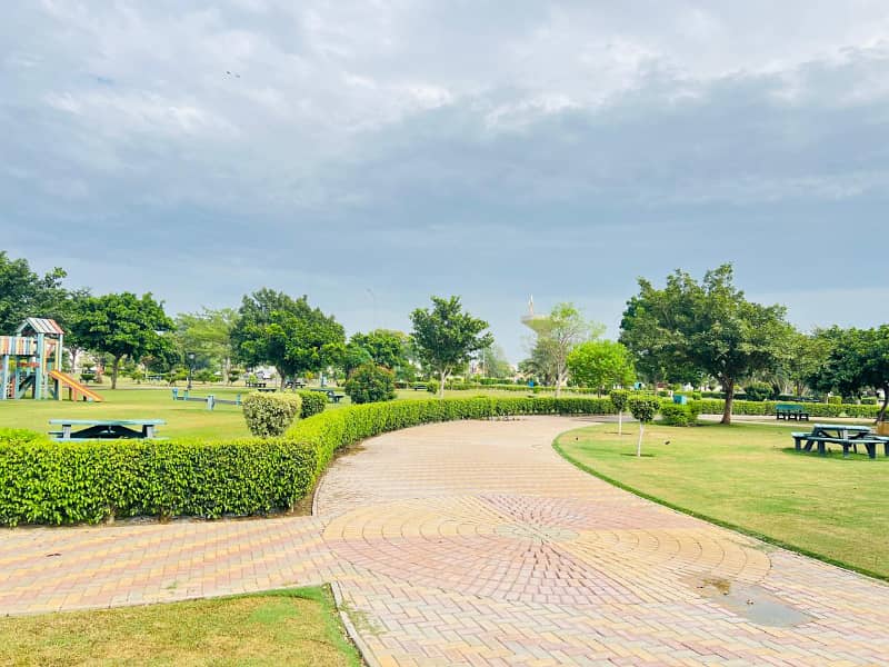 1 Kanal Hot Location Plot Available For Sale In Lake City Sector M-2 10