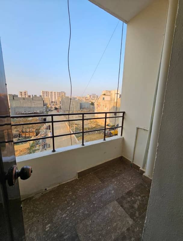 FLAT FOR SALE IN NORTH TOWN EXECUTIVE BLOCK 3