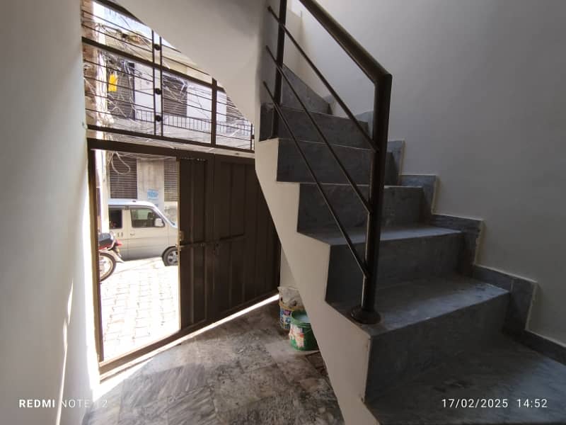 2 Marla House For Sale Clifton Colony Road Size 20 Feet 6