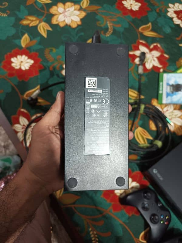 Xbox One 1TB 6