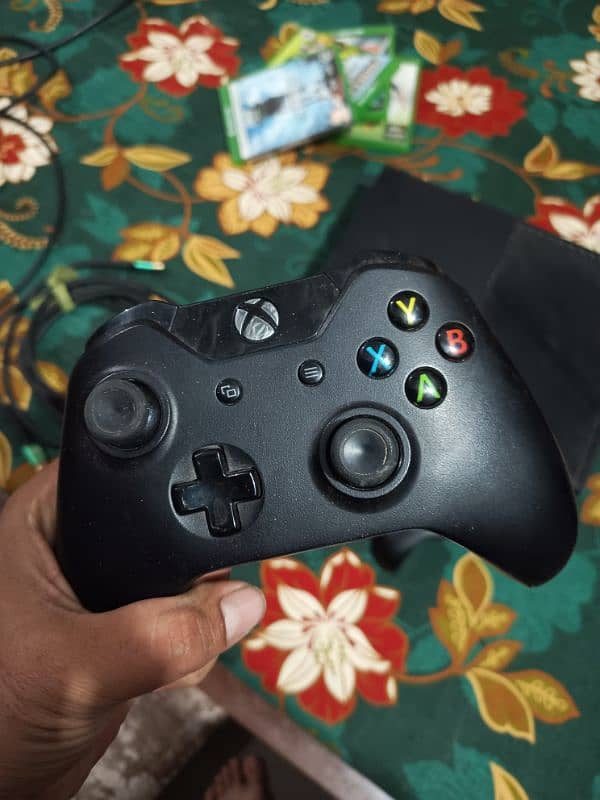 Xbox One 1TB 11