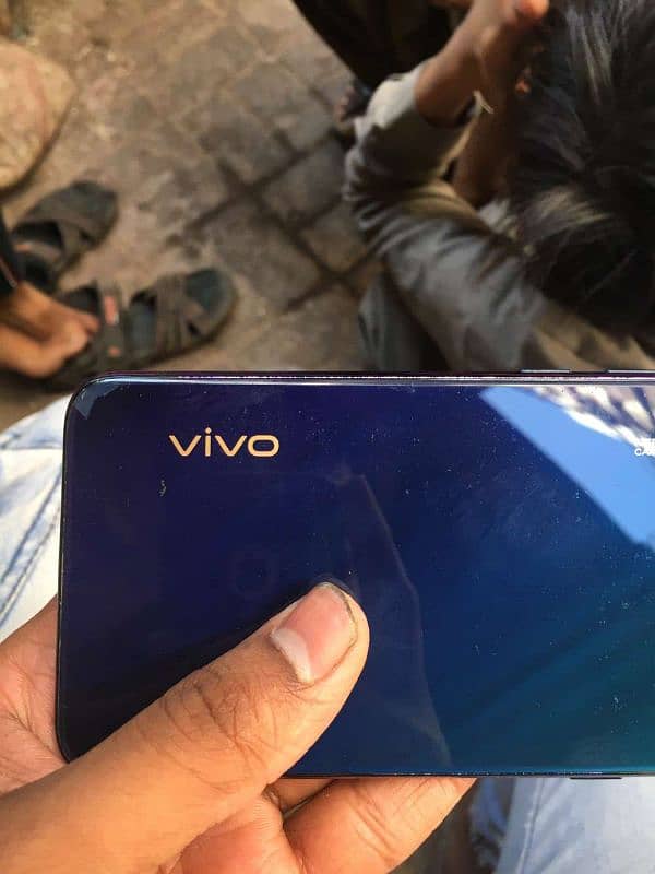 vivo s1 condition 10 / 8 pice Okay bettery best  dual sim 2