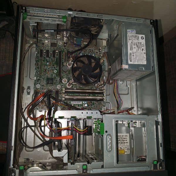 Hp gaming PC desktop 1