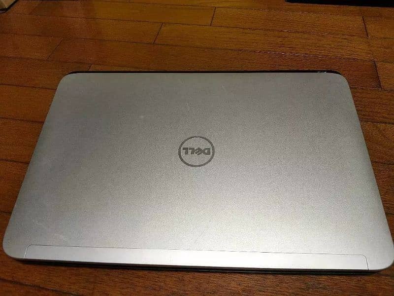 Dell XPS Gaming Laptop corei7 Quardcore Processor 17.3" big Display 5