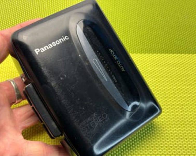 panasonic walkman cassate player 0