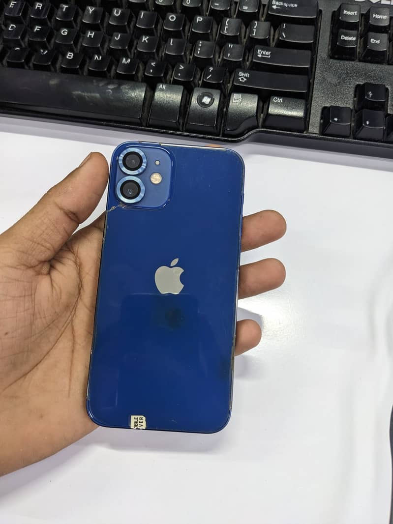 Apple iPhone 12 mini 6