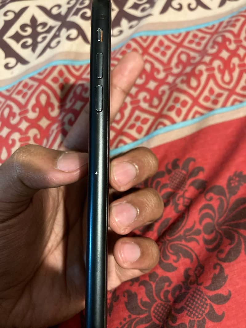 Apple iPhone XR 3