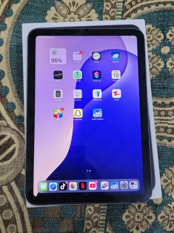 IPad Mini 6 6th Gen. . . 64GB with Box 3