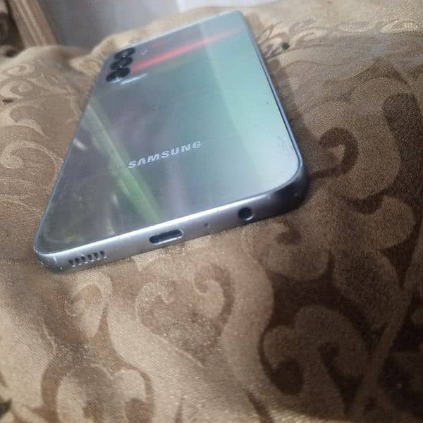 Samsung Galaxy a24 with box 5