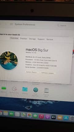 macbook air early 2014 8gb 10/10 condtion