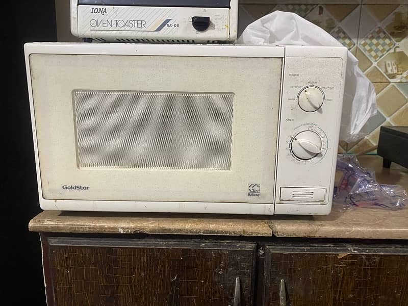 Glodstar microwave oven for sale in 100% ok 0