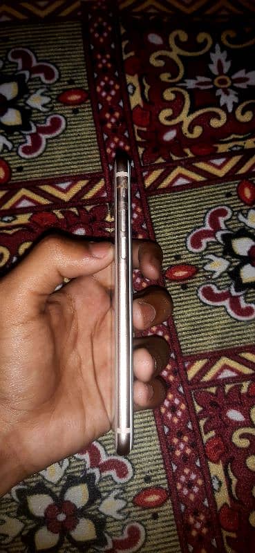 IPHONE 8 FOR SELL 3