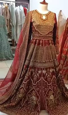 heavy bridal lehnga