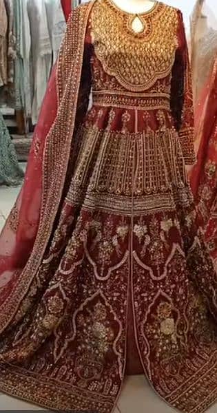 heavy bridal lehnga 2