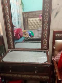 dressing table