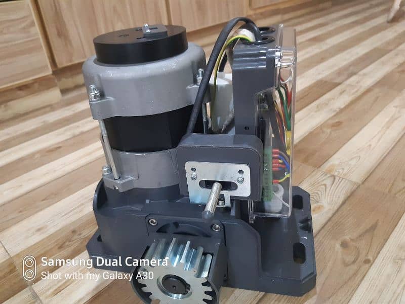 Sliding Gate Motor 1000kg / 1500kg /2000kg 3