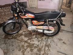 Honda CG 125 all ok good condition kohi Kam nhi h head peak