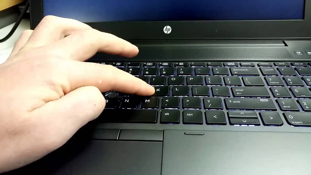 HP ZBook 17 G3 – Core i7 | 4GB Graphics | 16GB RAM 2