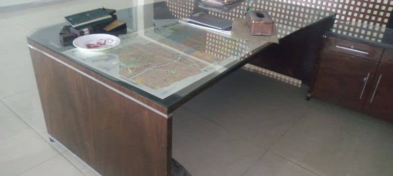 Office Executive table for sale 5