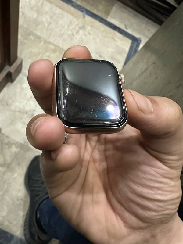 APPLE WATCH SERIES 4 4