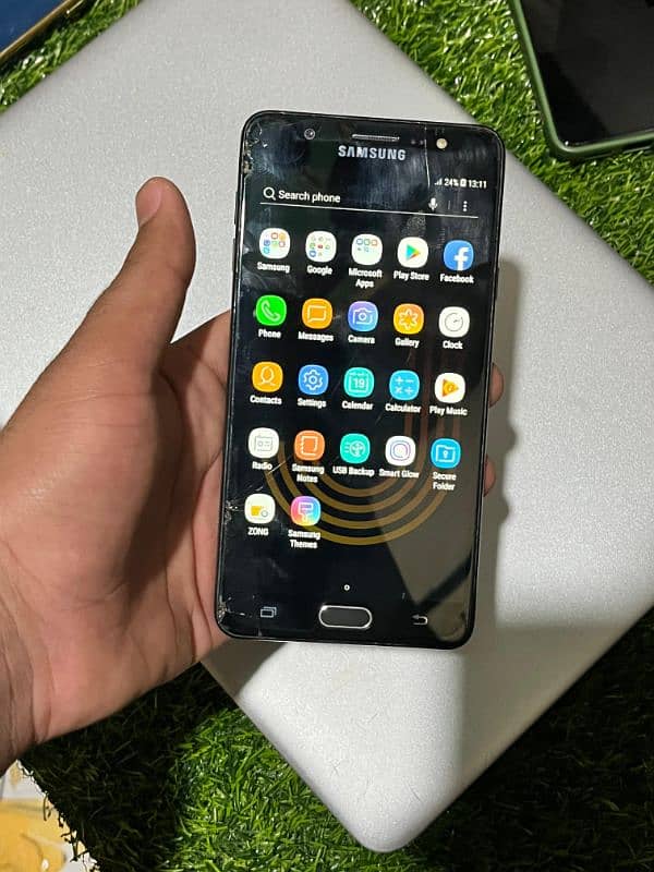 Samsung j7 max 5