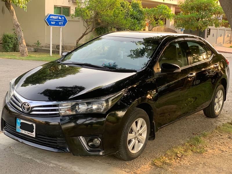 Toyota Corolla Altis 1.8 2015 2