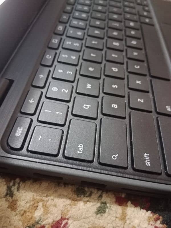 lenovo Chromebook 4gb 32gb with playstore 1