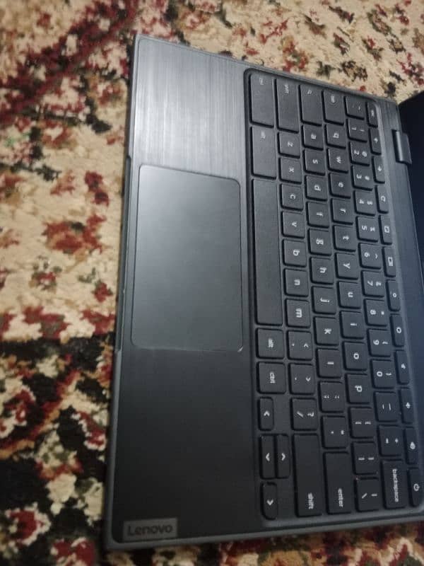 lenovo Chromebook 4gb 32gb with playstore 4