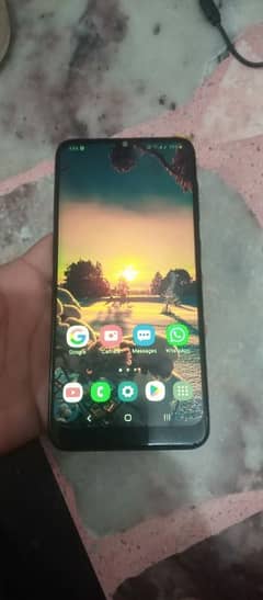 I'm selling my mobile phone galaxy A30 4/64