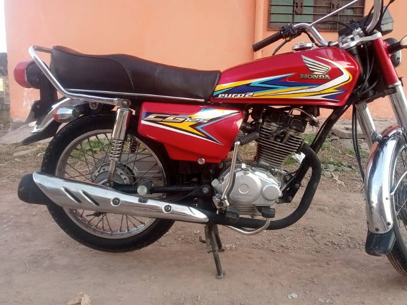 Honda 125 model 19 Punjab no location bhara kahu Islamabad 2