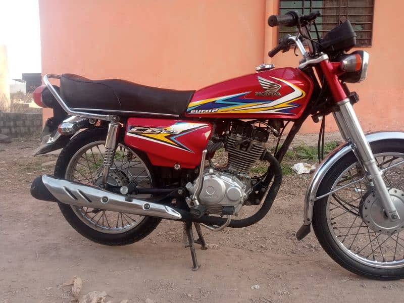 Honda 125 model 19 Punjab no location bhara kahu Islamabad 5